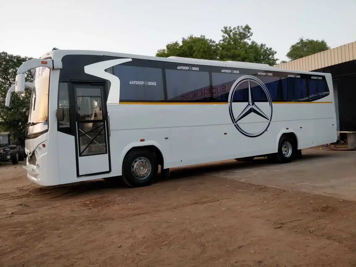 Business Travel Made Comfortable: Luxury Bus Options Around Mumbai
