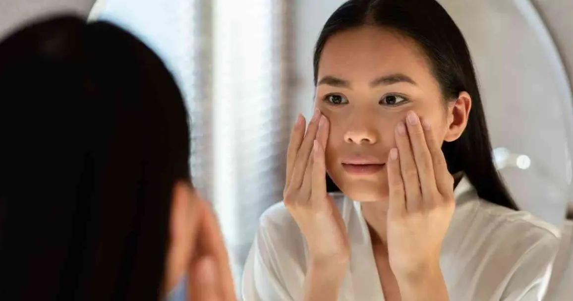 Skin Feeling Off Here’s How to Tell—And What Kind of Moisture It Actually Needs