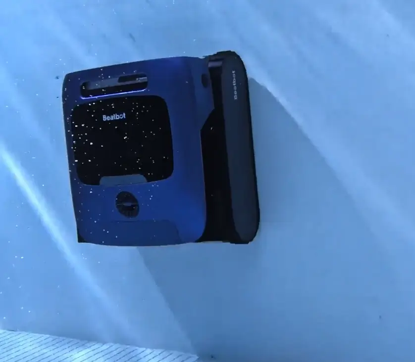 Robot Pool Cleaner: Is There a Cordless Robotic Pool Cleaner?