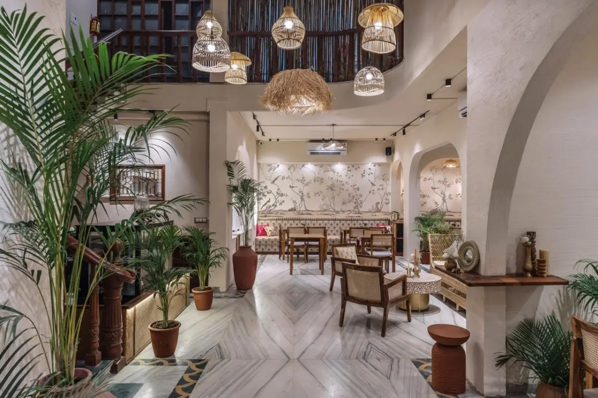 Ergonomic Commercial-Grade Restaurant Furniture Prioritizing Comfort and Functionality in 2025