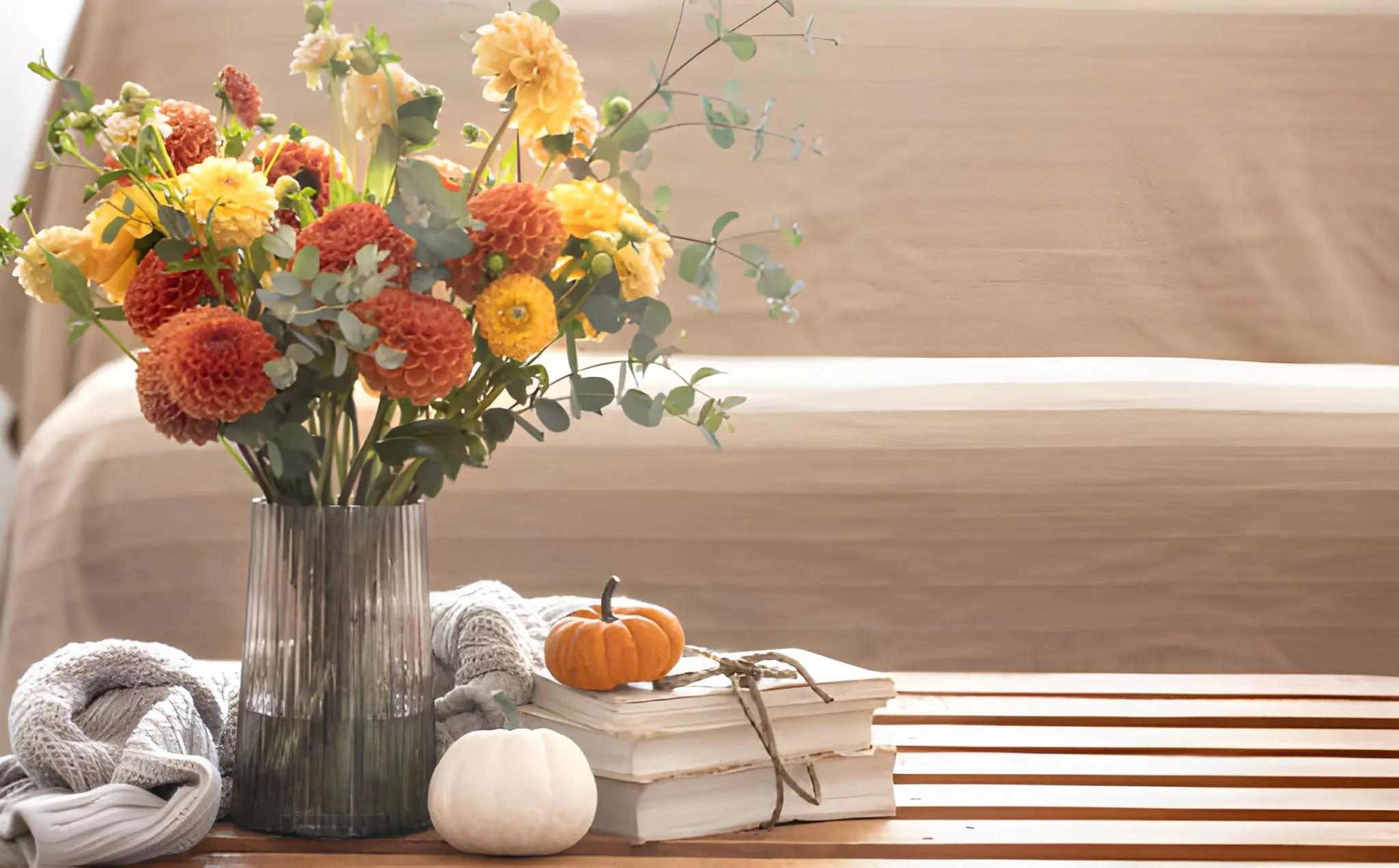Embrace Autumn’s Charm Inspiring Ideas for Holiday Fall Decor