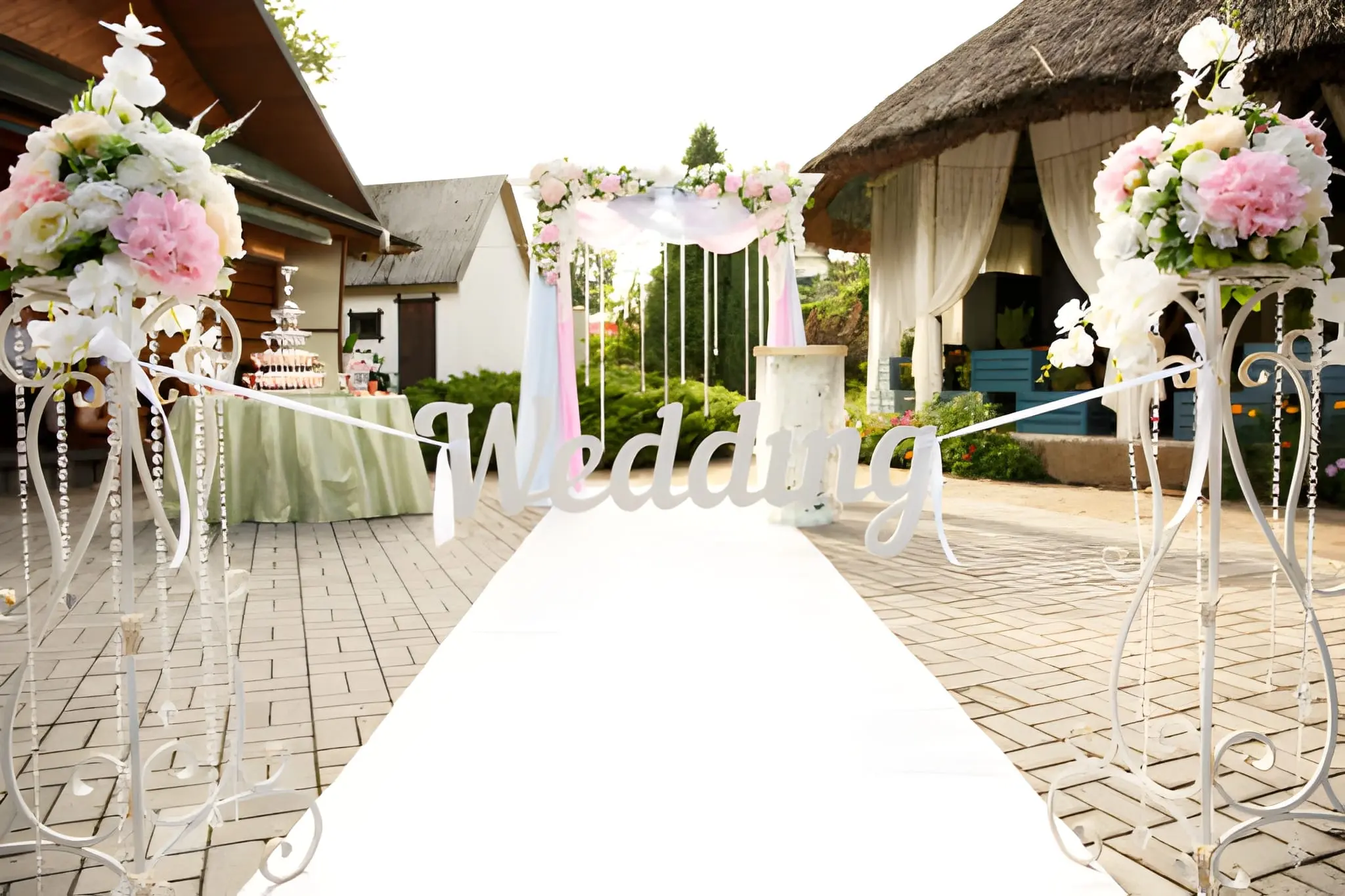 Five Ways to Match Your Wedding Theme to Your Venue