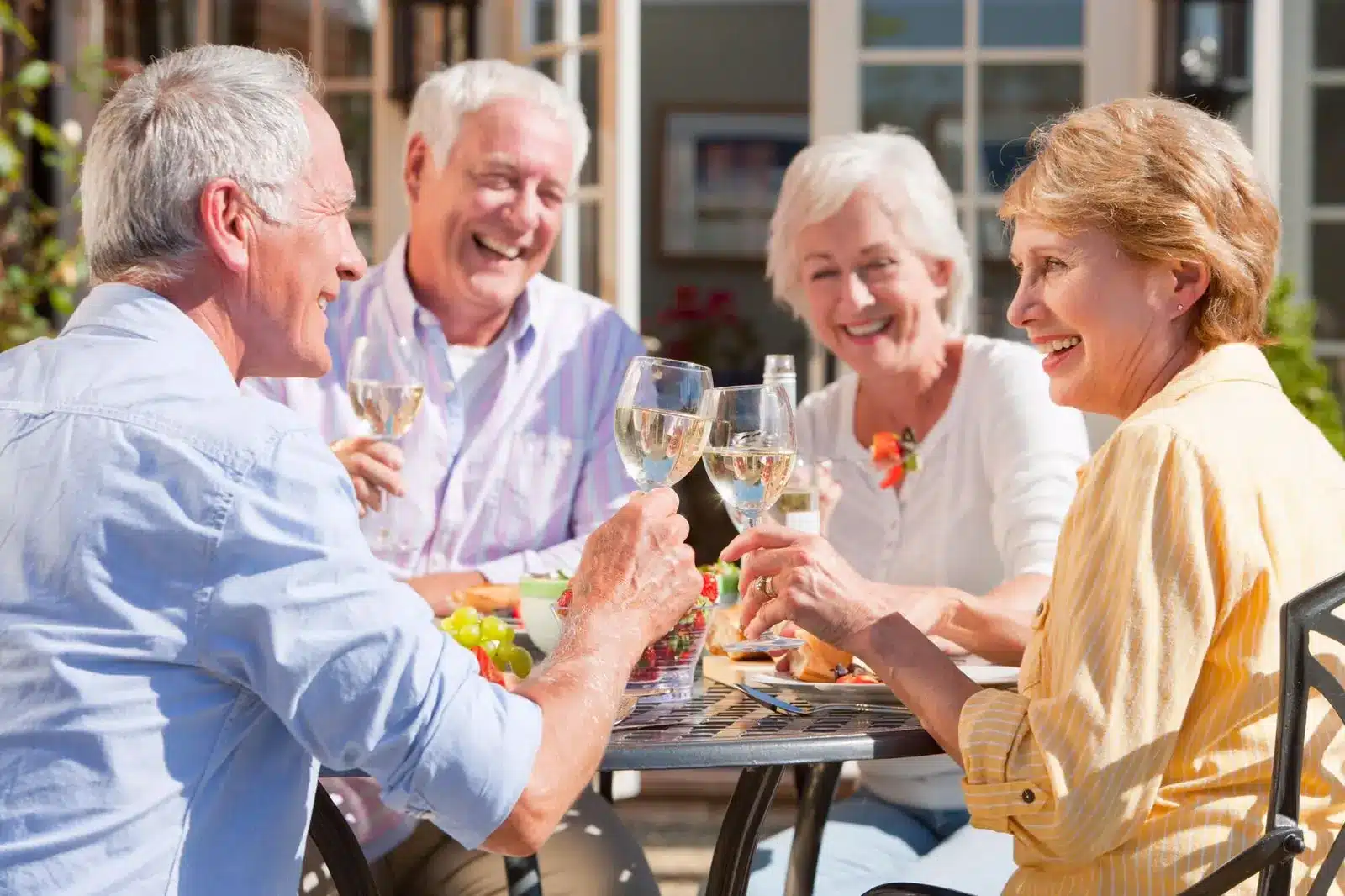 Top Social Activities That Help Seniors Stay Connected