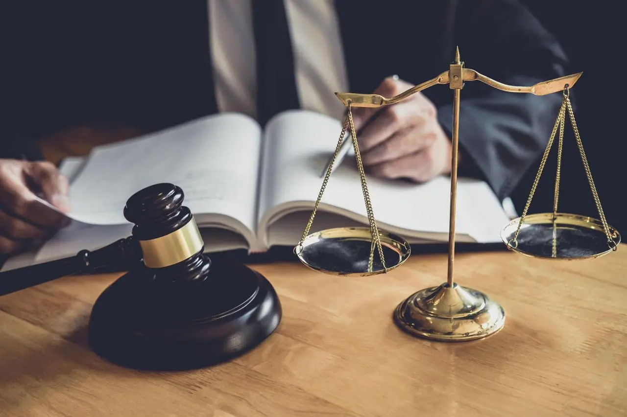 Navigating Property Disputes Effective Strategies for Homeowners